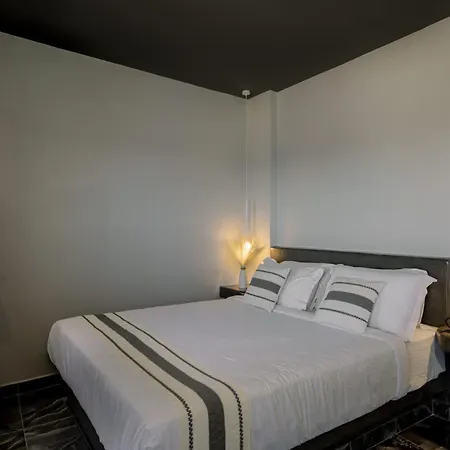 Appartamento Honeymoon With Jacuzzi Nea Premium Residences *